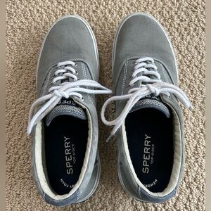 Men’s Sperry Canvas size 10 in barely worn condition